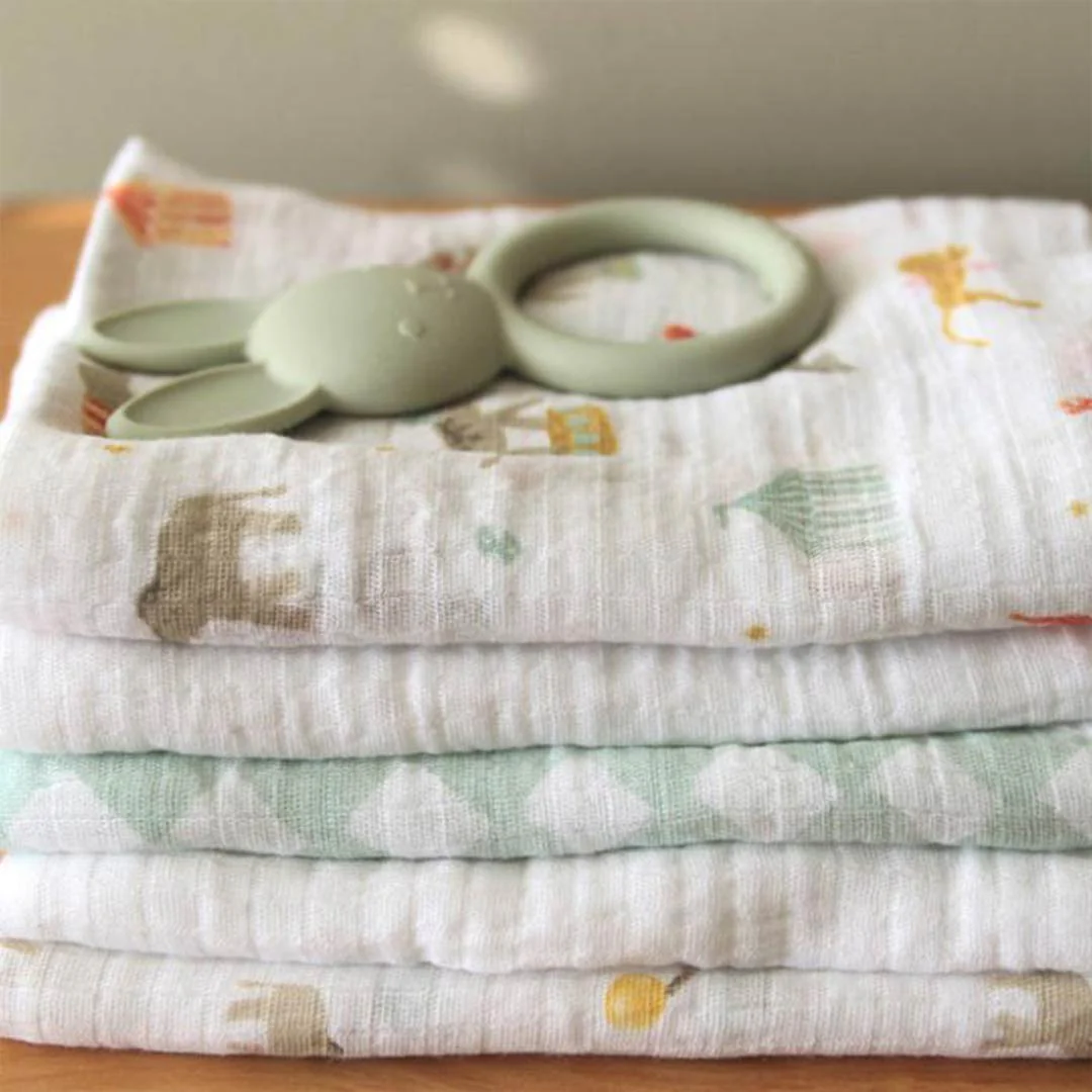 aden + anais Essentials Cotton Muslin Squares 5 Pack - Elephant Circus - Image 3