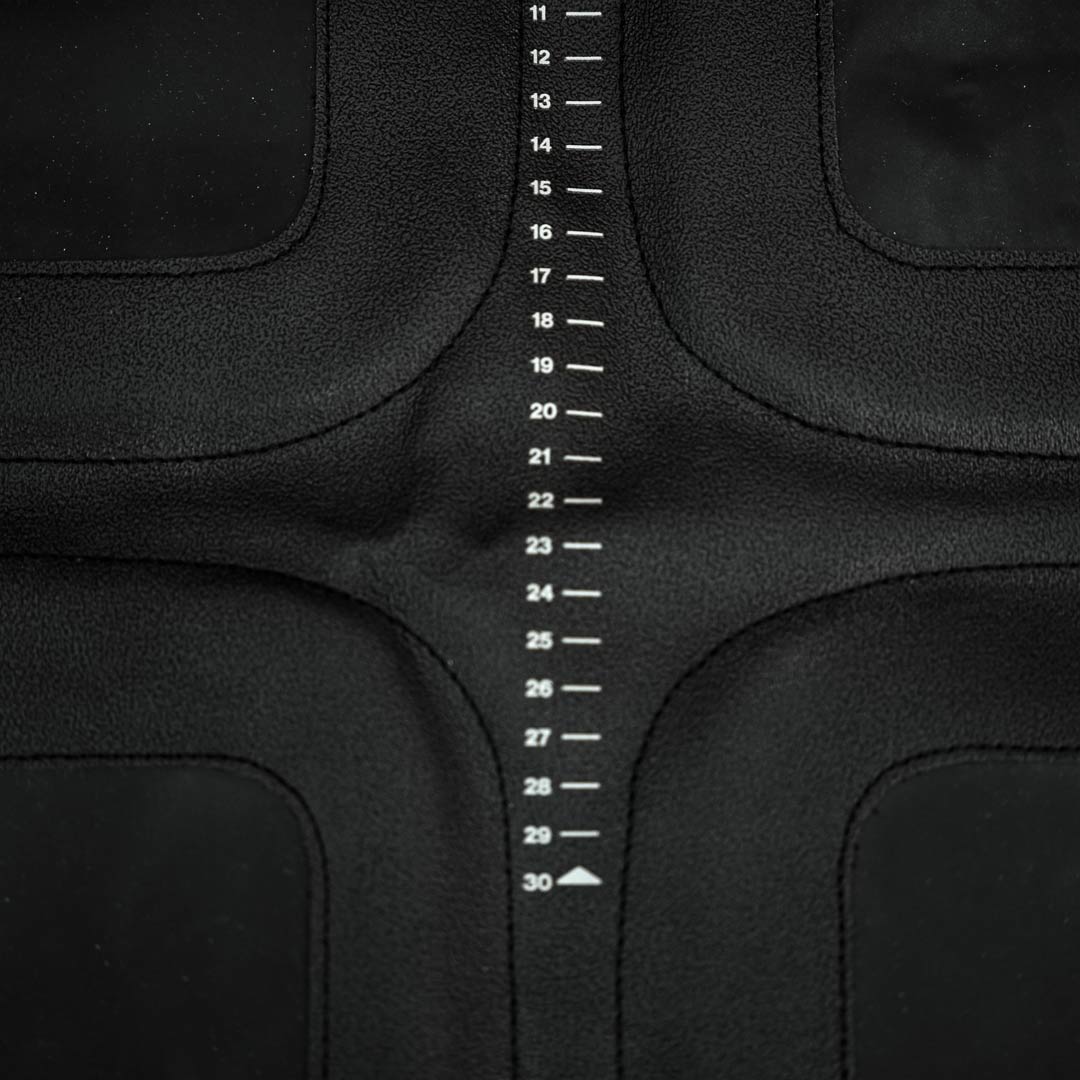 Axkid Car Seat Protector: Premium 3-in-1 Rear-Facing - Black - Image 3