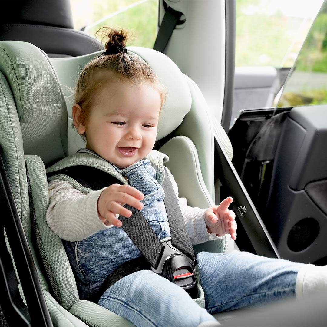 Axkid ONE+ 3 Car Seat - Coastal Storm Black - Image 3