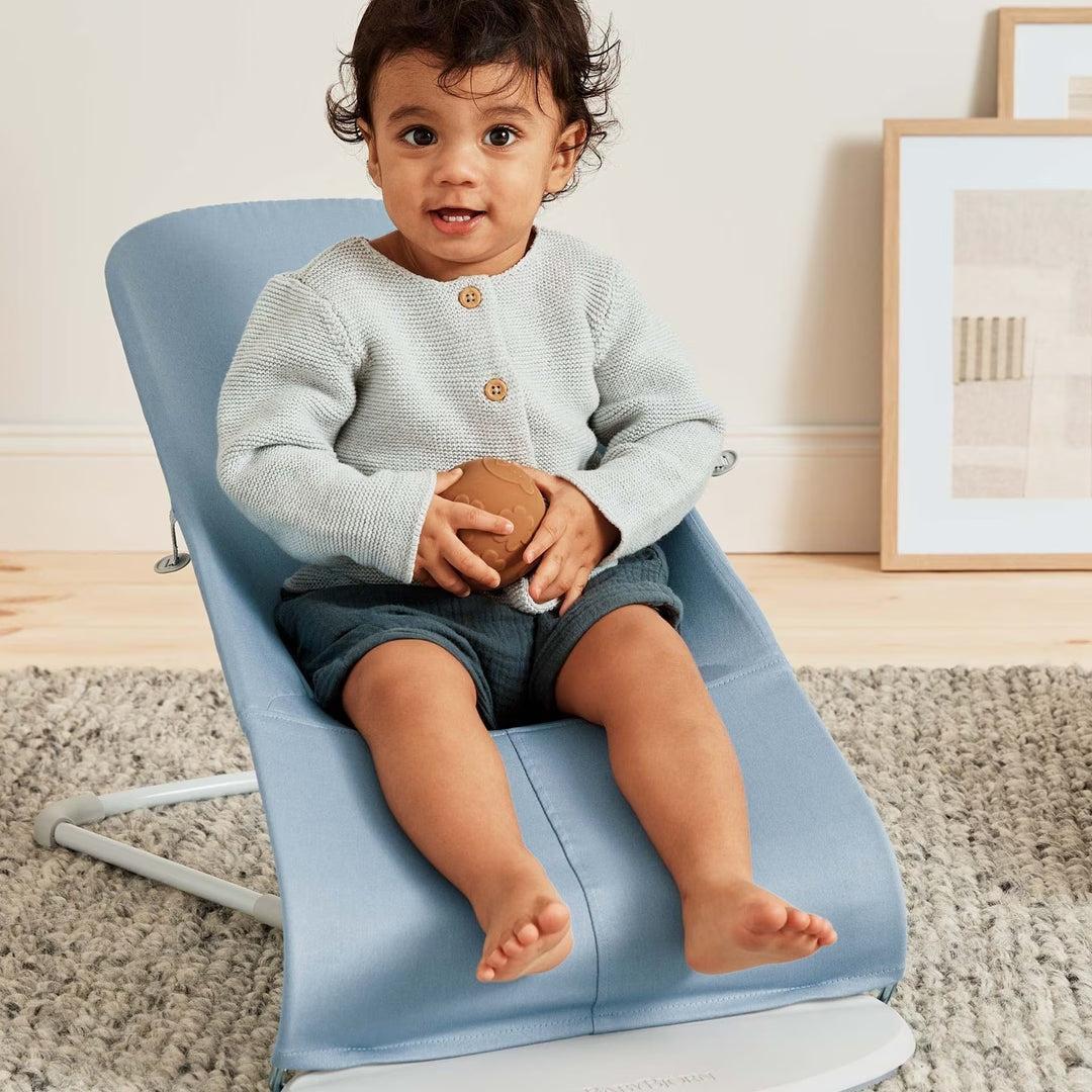 BabyBjörn Bliss Woven Petal Quilt Baby Bouncer - Blue - Image 4