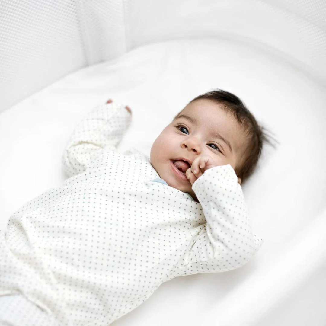 BabyBjörn Fitted Sheet for Baby Crib - White - Image 2