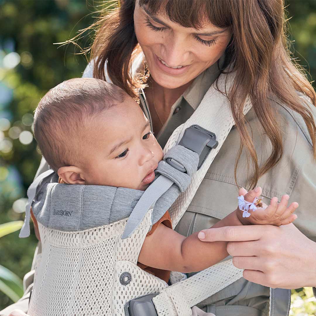 BabyBjörn Harmony 3D Mesh/Jersey Baby Carrier - Cream - Image 2