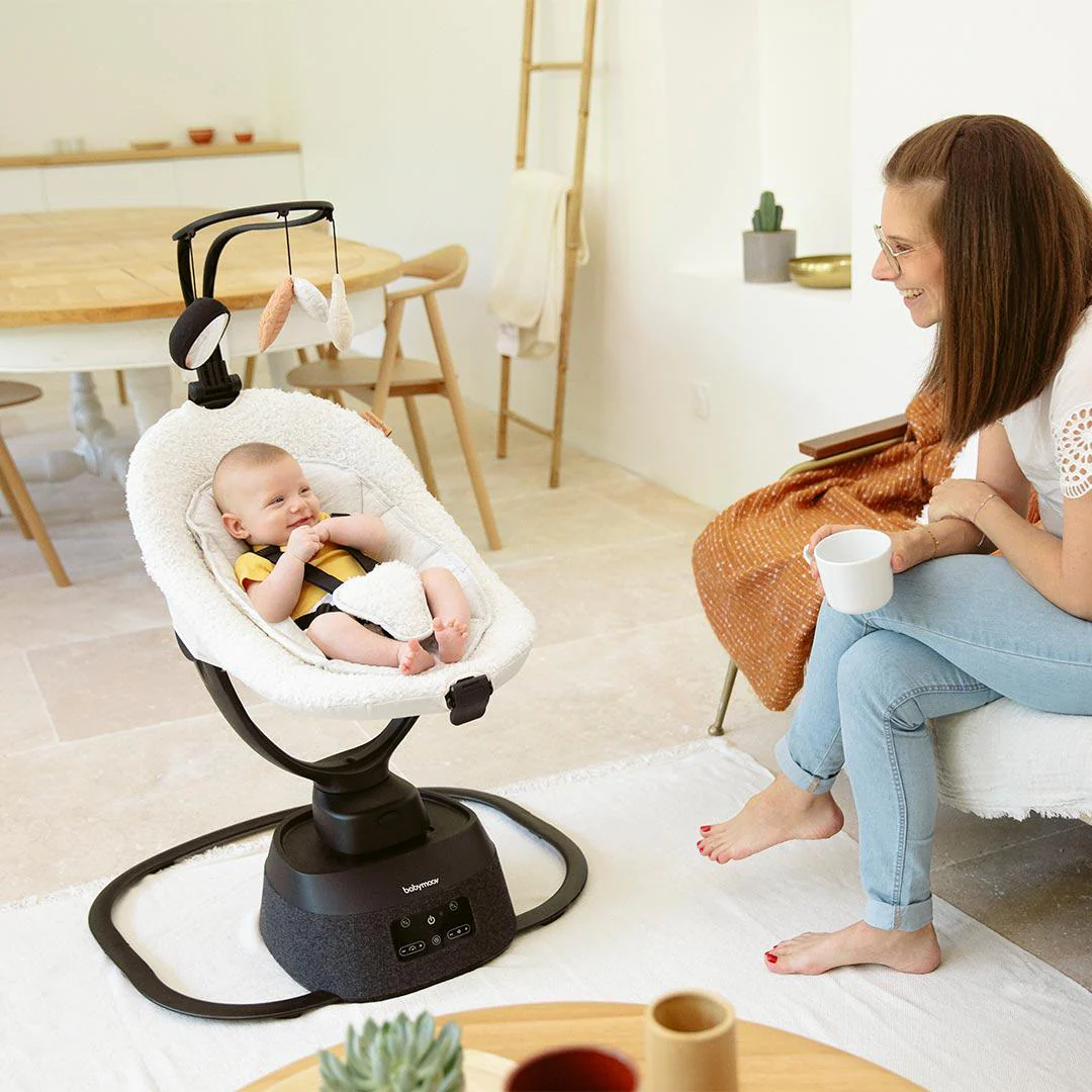 babymoov Swoon Evolution Baby Electric Swing With Remote - Image 3