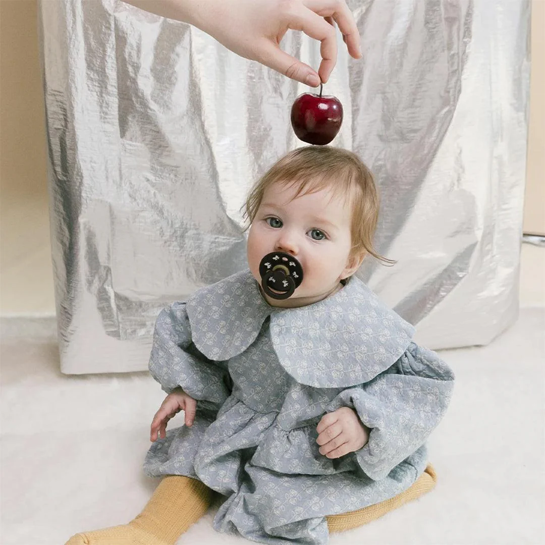 BIBS World Latex Pacifier Colour Holiday Bow 2 Pack - Ivory/Plum - Image 2