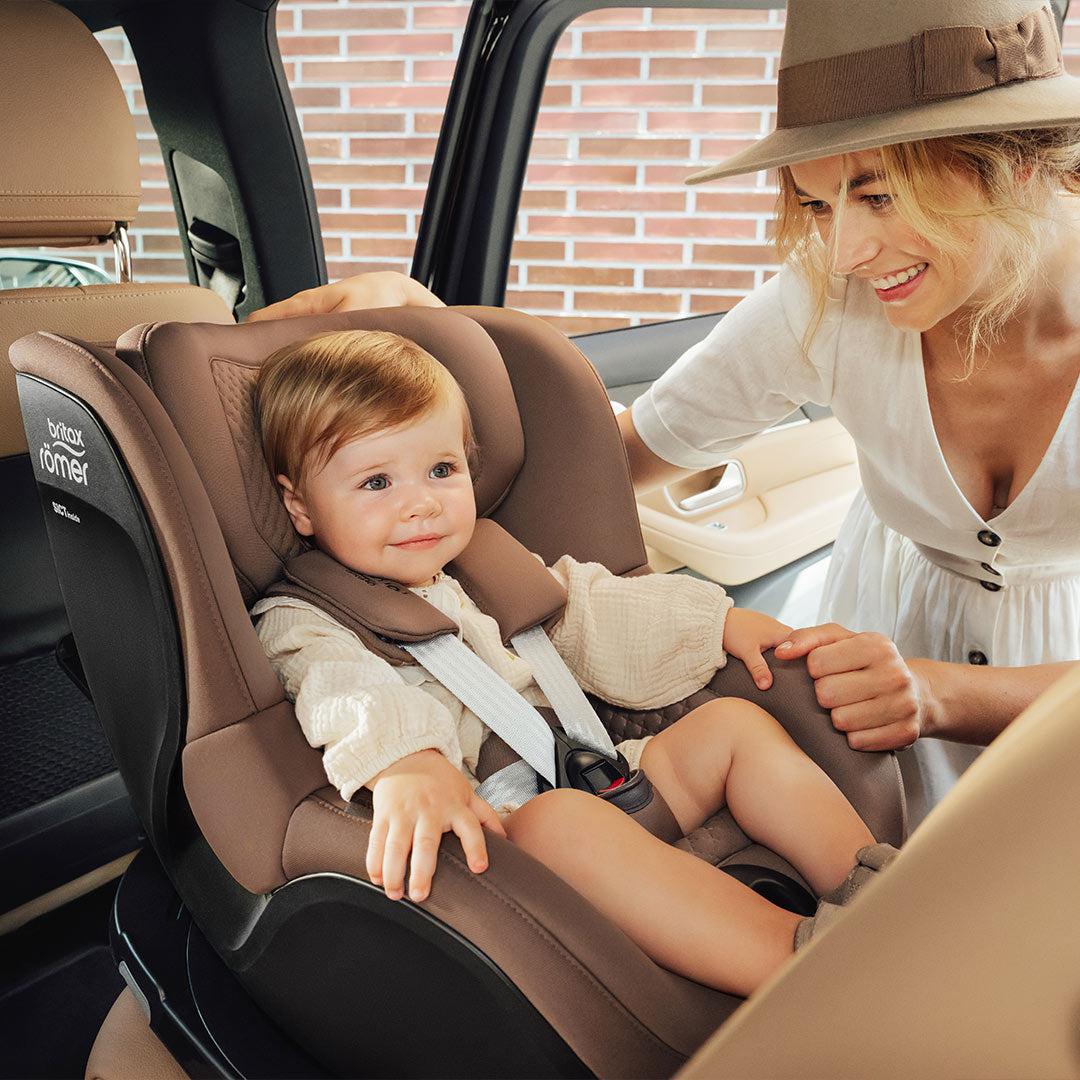 Britax Römer Dualfix Pro M 360 Car Seat - Warm Caramel - Lux - Image 3