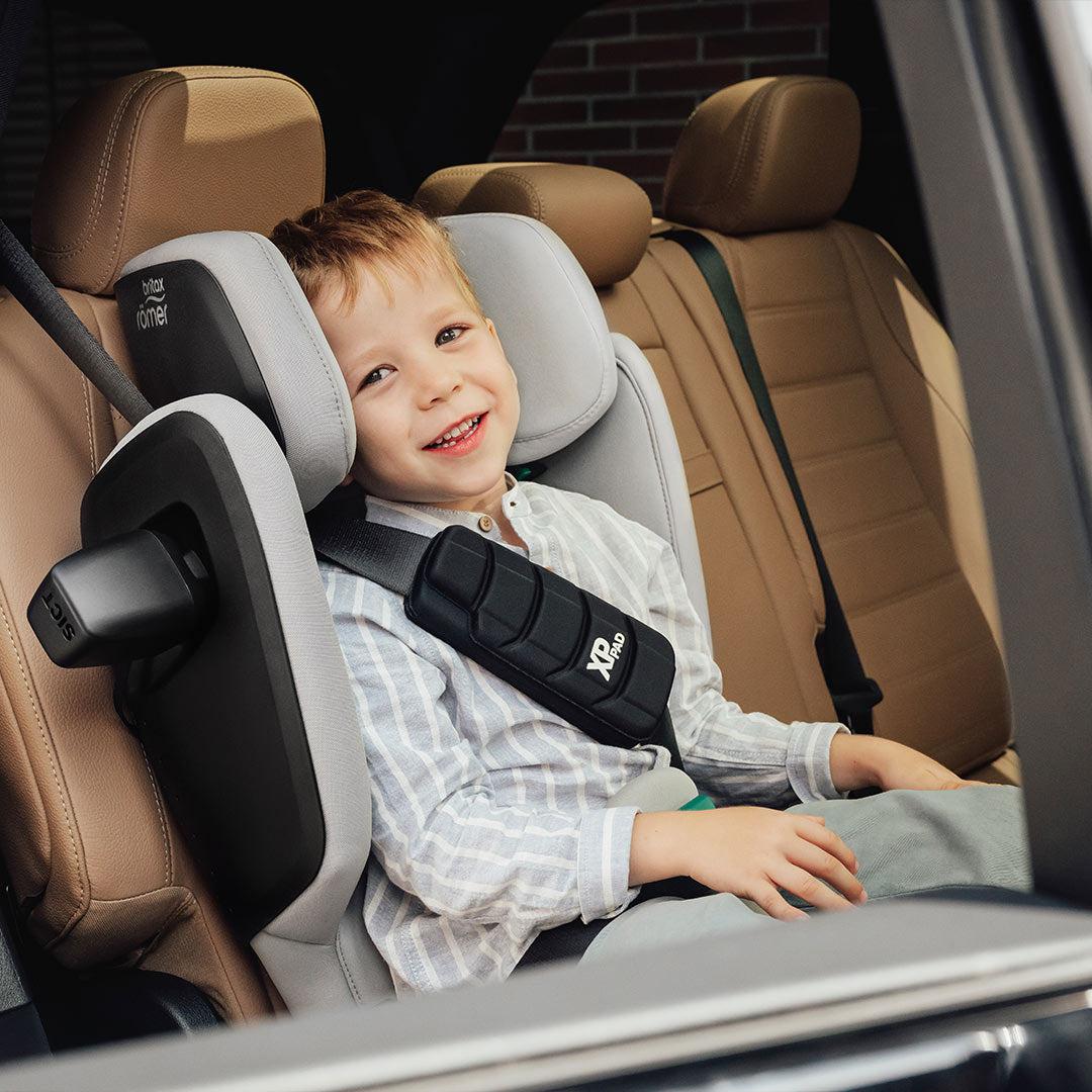 Britax Römer Kidfix i-Size Pro Car Seat - Linen Grey - Lux - Image 2