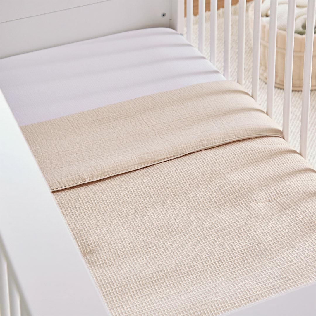 CuddleCo Cot Bed Quilt - Cashmere Waffle - Image 4