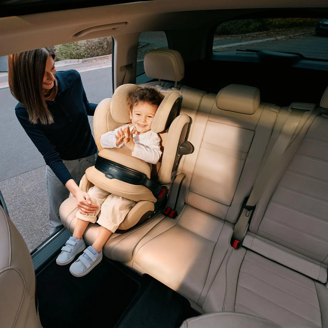 CYBEX Pallas G2 i-Size Car Seat - Magic Black - Image 2
