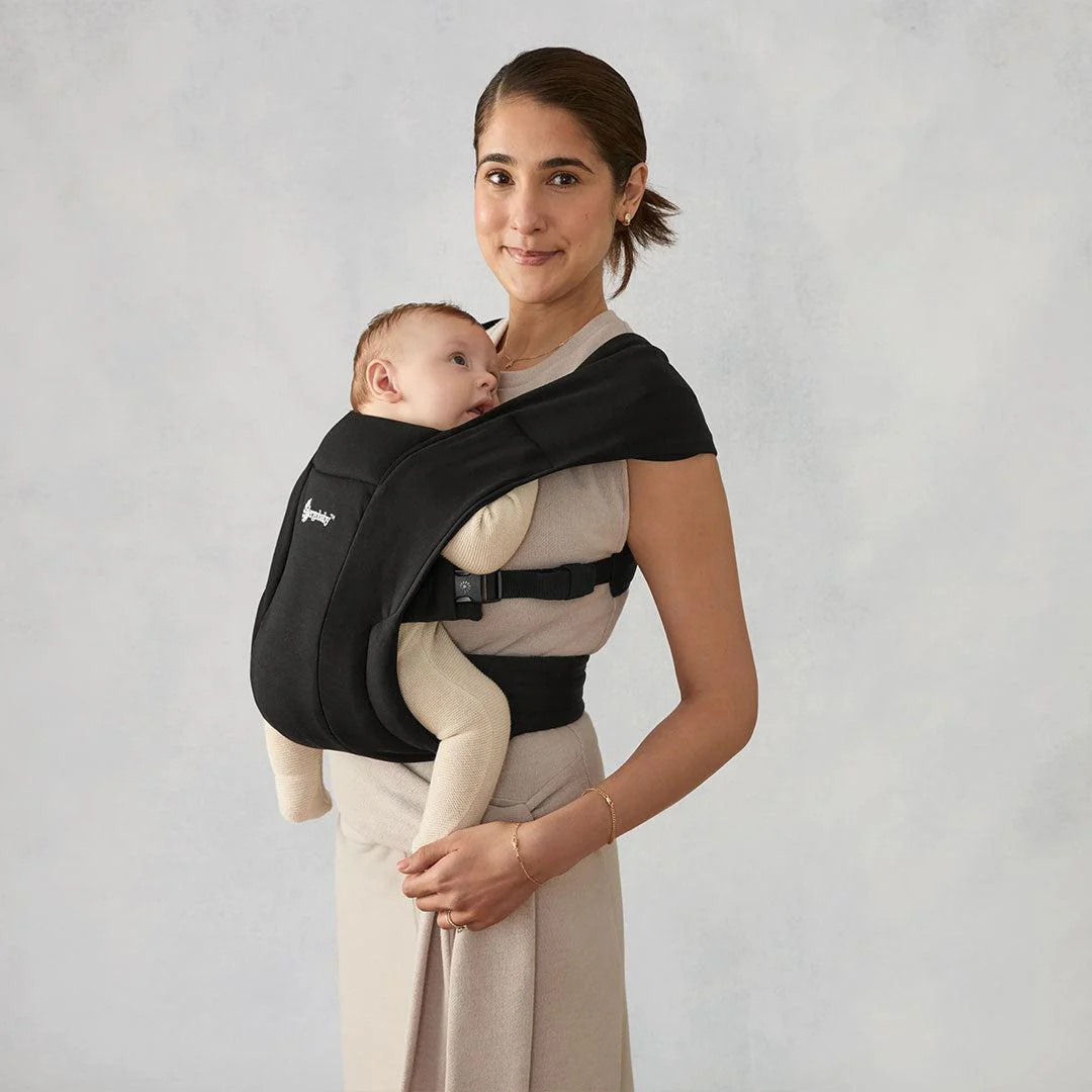 Ergobaby Embrace Newborn Carrier - Pure Black - Image 11