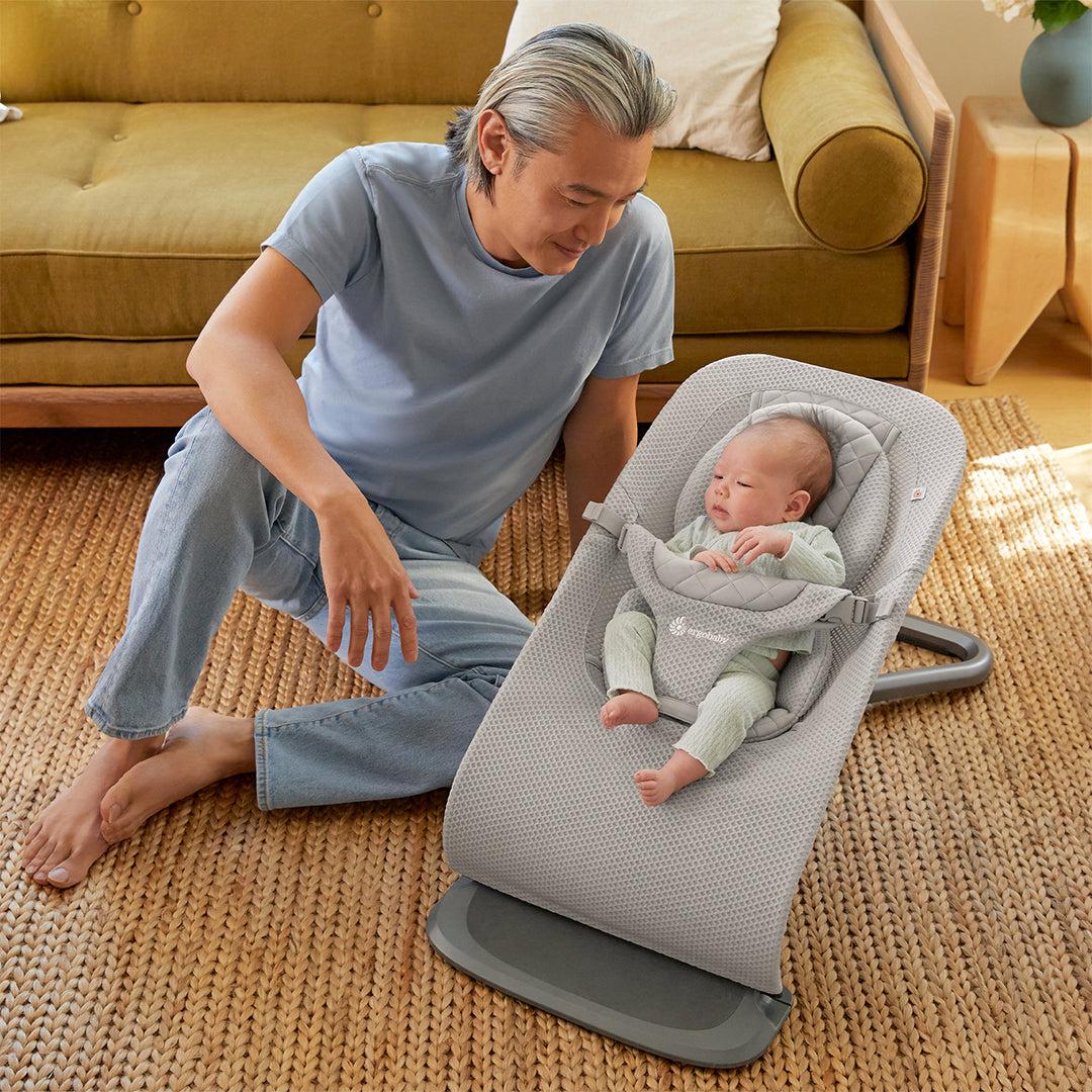 Ergobaby Evolve Mesh Baby Bouncer - Light Grey - Image 2