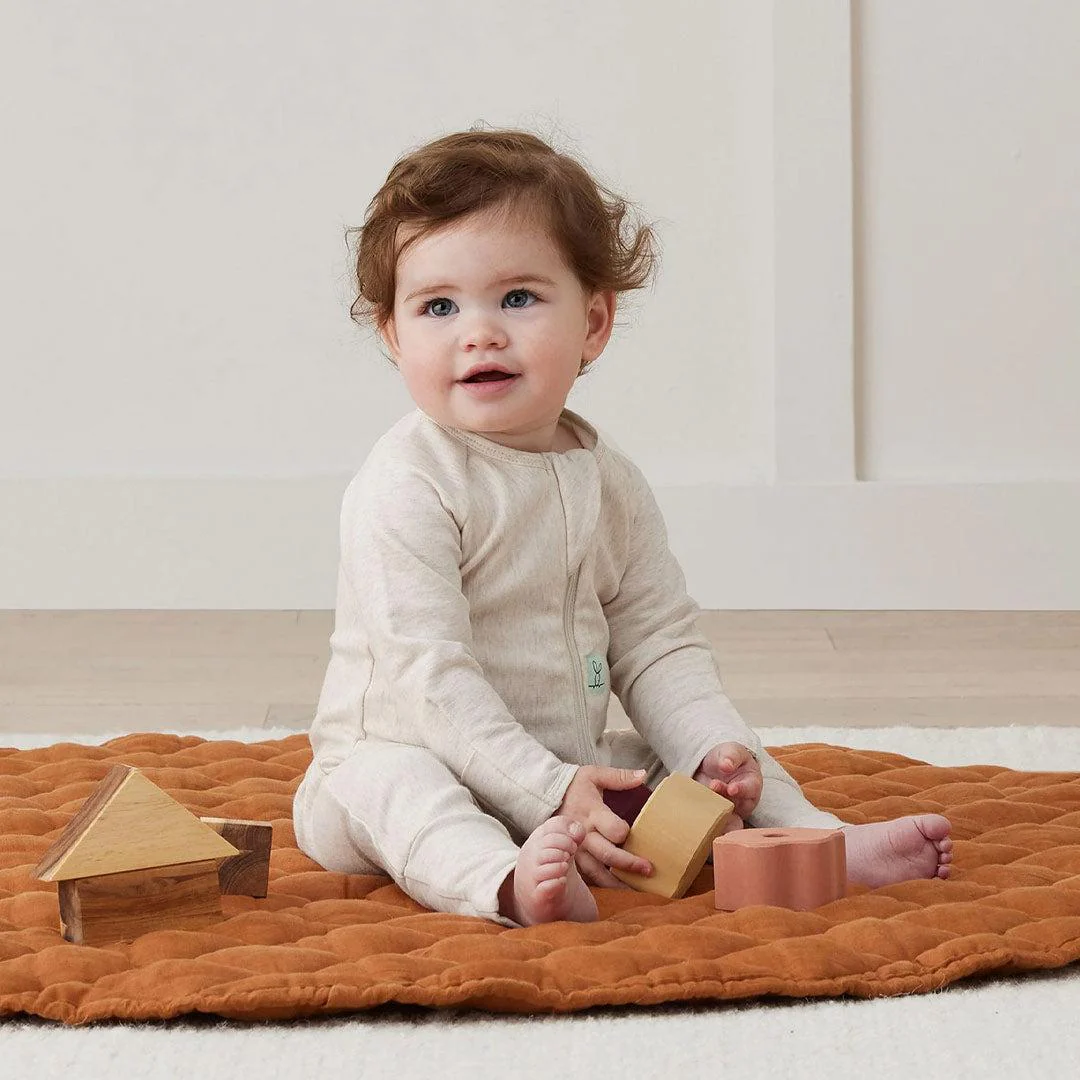 ergoPouch Organic Layers Long Sleeve Babygrow - Oatmeal - 1.0 TOG - Image 9