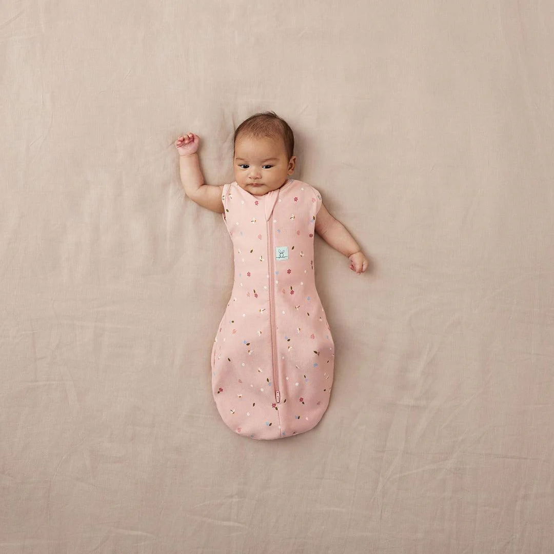 ergoPouch Organic Summer Cocoon Swaddle Sleeping Bag - 0.2 Tog - Pink Daisies - Image 6