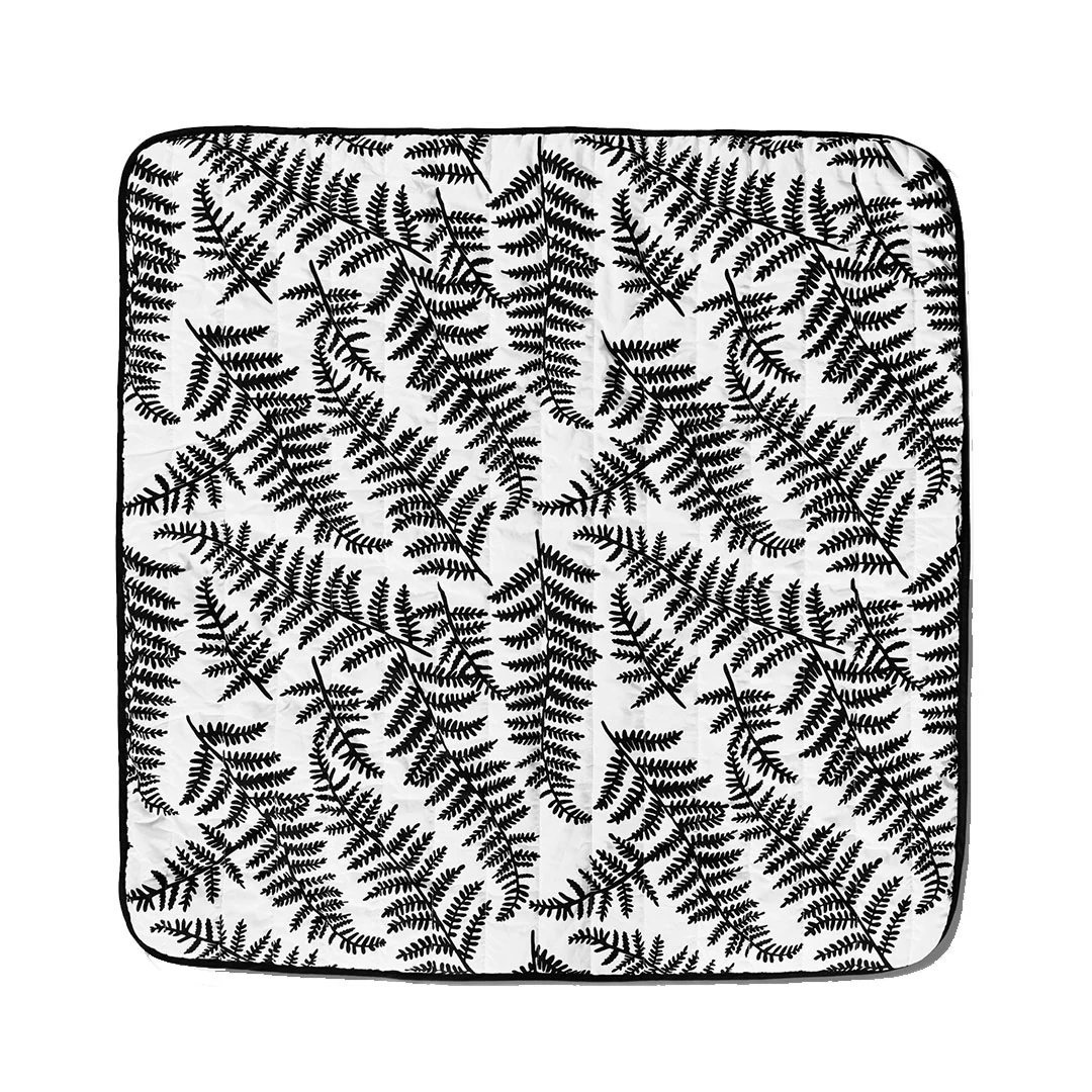 Etta Loves Outdoor Playmat - Black & White