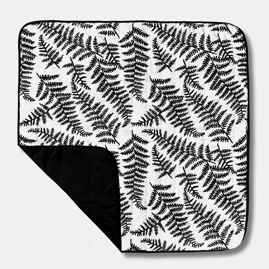 Etta Loves Outdoor Playmat - Black & White - Image 7