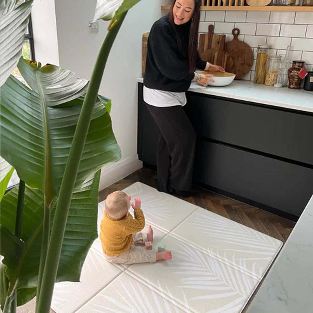 FOLDiMATS Playmat 130x130cm - Palm Scandi - Image 4