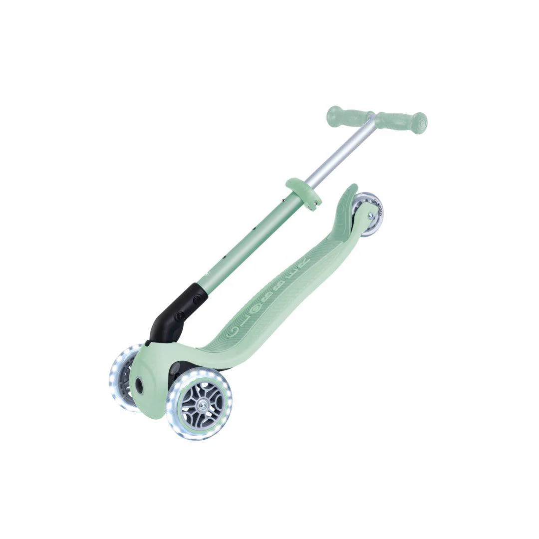 Globber Junior Foldable Lights Eco - Pistachio - Image 12