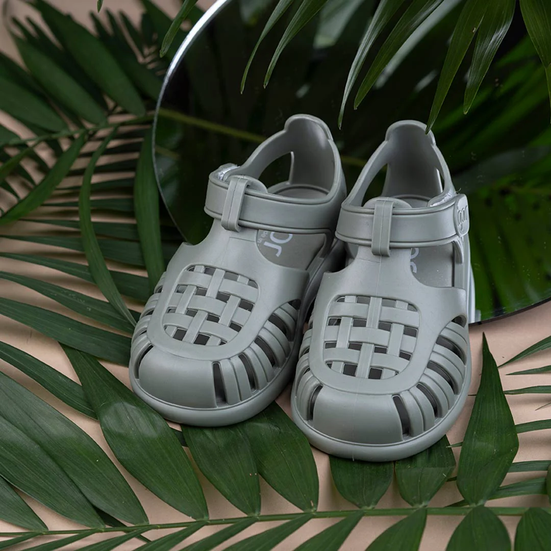 Igor Tobby Solid Sandals - Verde - Image 2