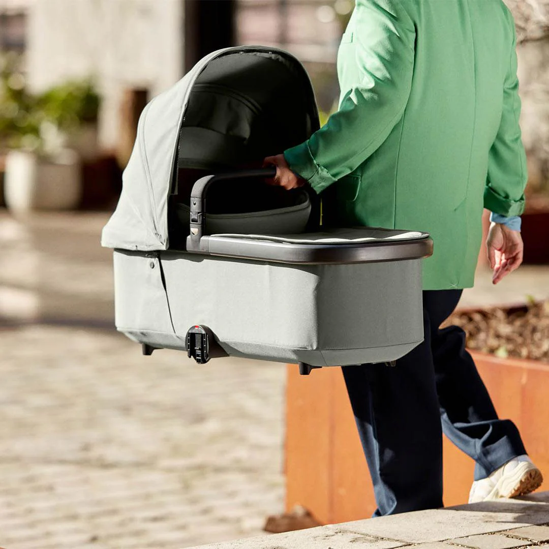 Joolz Geo3 Carrycot - Sage Green - 2024 - Image 2