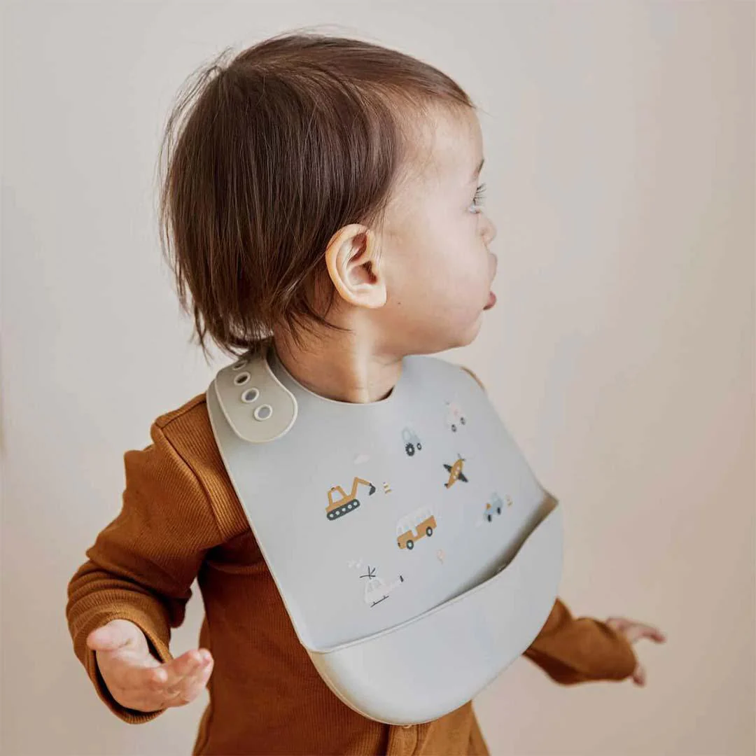 Liewood Tilda Silicone Bibs - Peach - Sea Shell Mix - 2 Pack - Image 2
