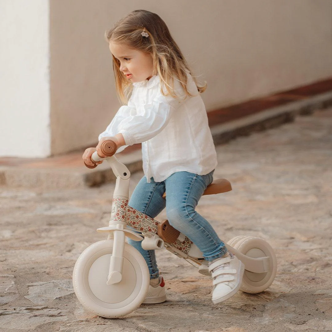 Little Dutch 4 in 1 Tricycle - Off White - Image 2