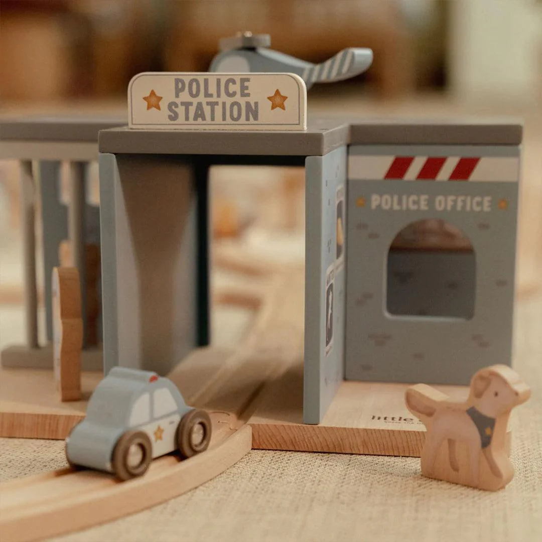 Little Dutch Police Station - Image 3