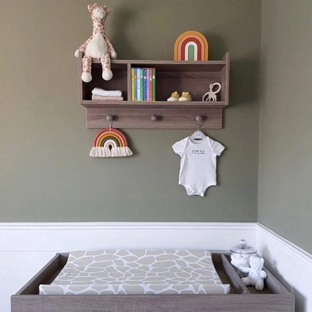 Mama Shack Anti Roll Changing Mat - Giraffe Print - Image 3