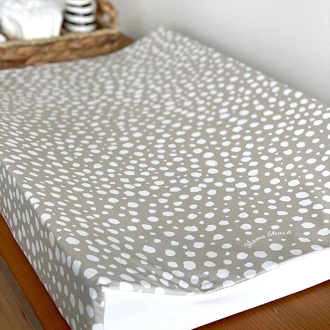 Mama Shack Anti Roll Changing Mat - Taupe Spotty - Image 3
