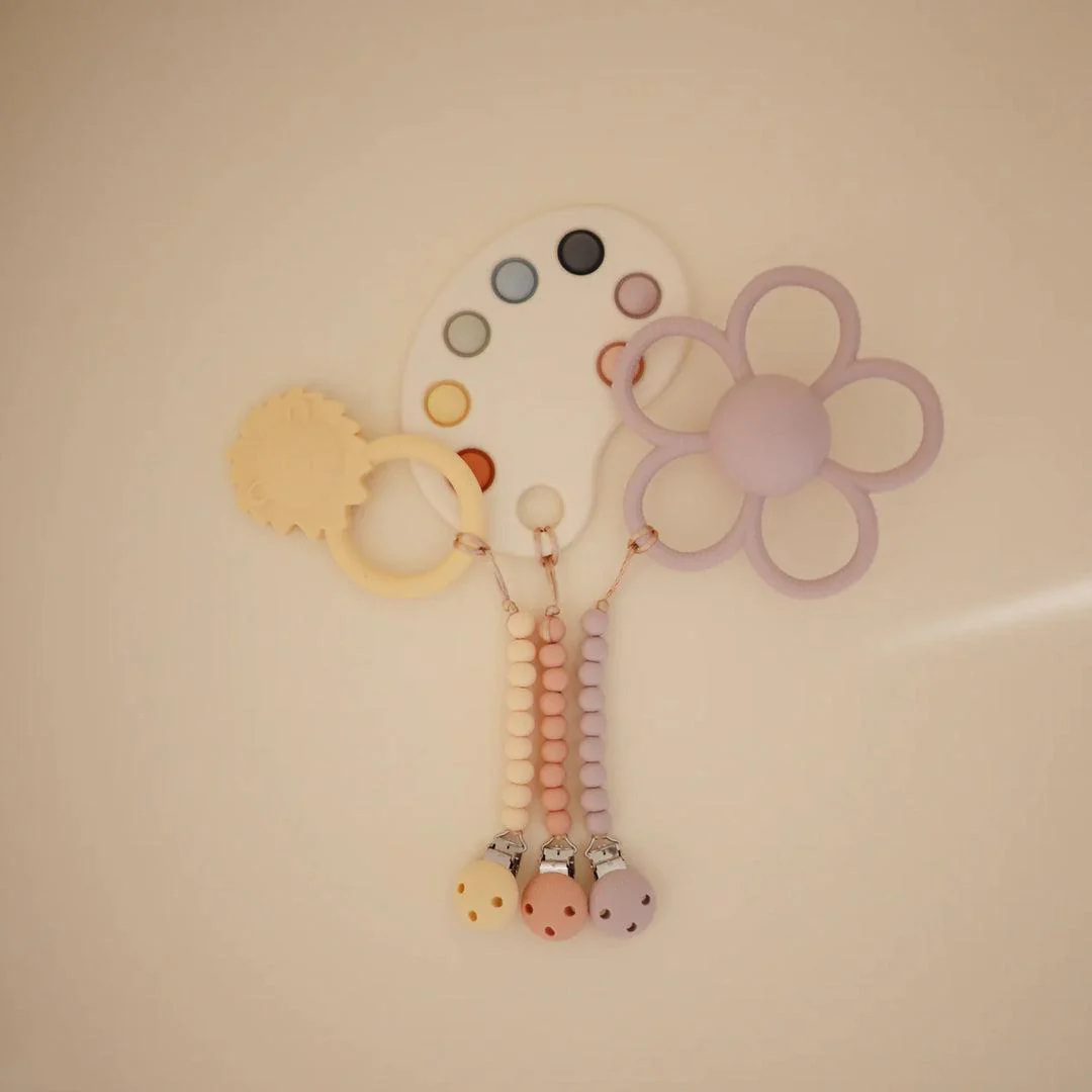 Mushie Silicone Pacifier Clip - Hera Soft Lilac - Image 4