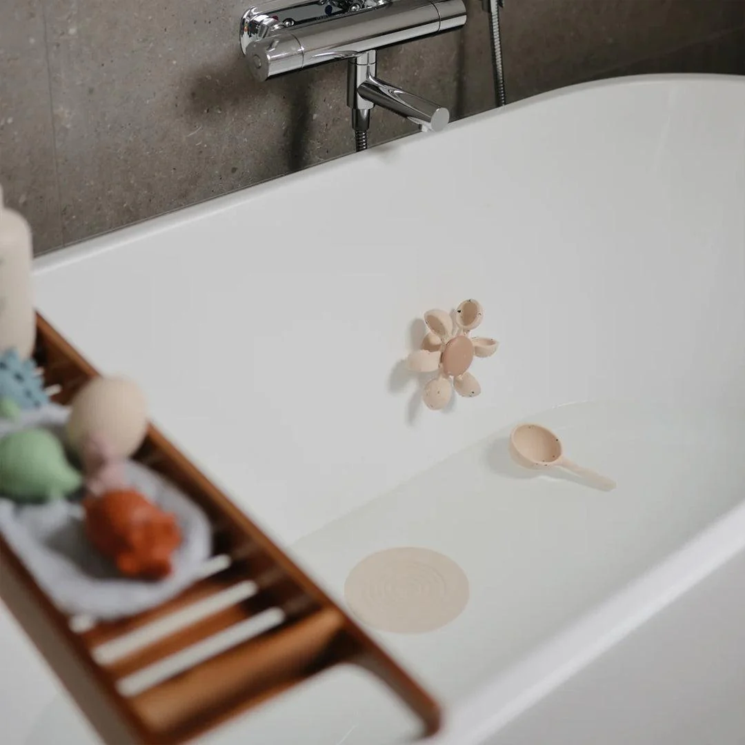 Mushie Water Wheel Bath Play Set - Cream Speckle - Image 5