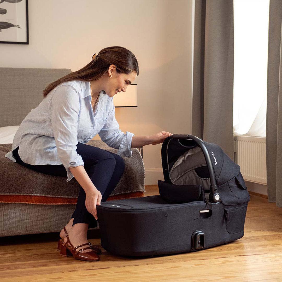 Nuna DEMI NEXT + PIPA URBN Travel System  - Caviar - Image 7