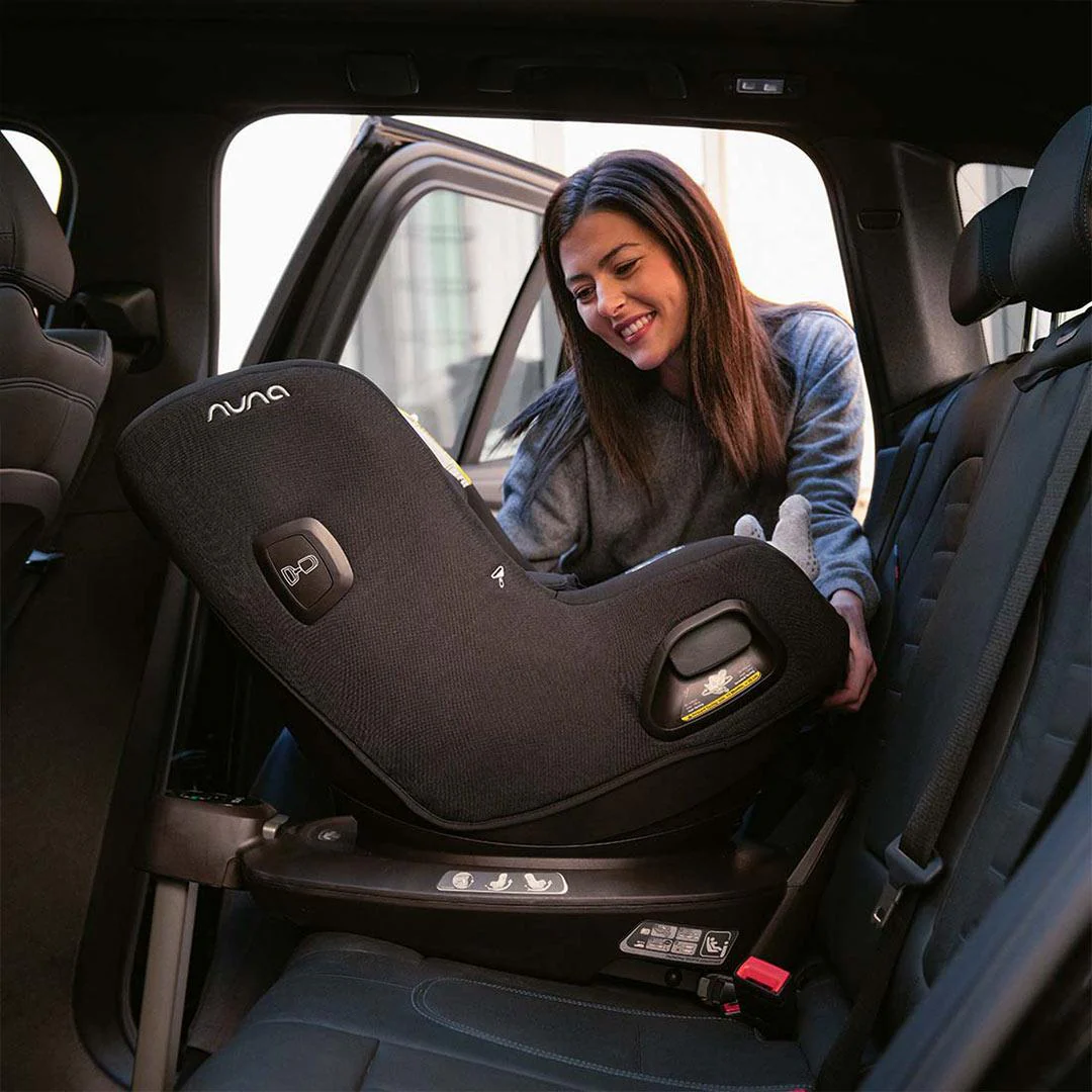 Nuna PRUU Car Seat - Caviar - Image 3