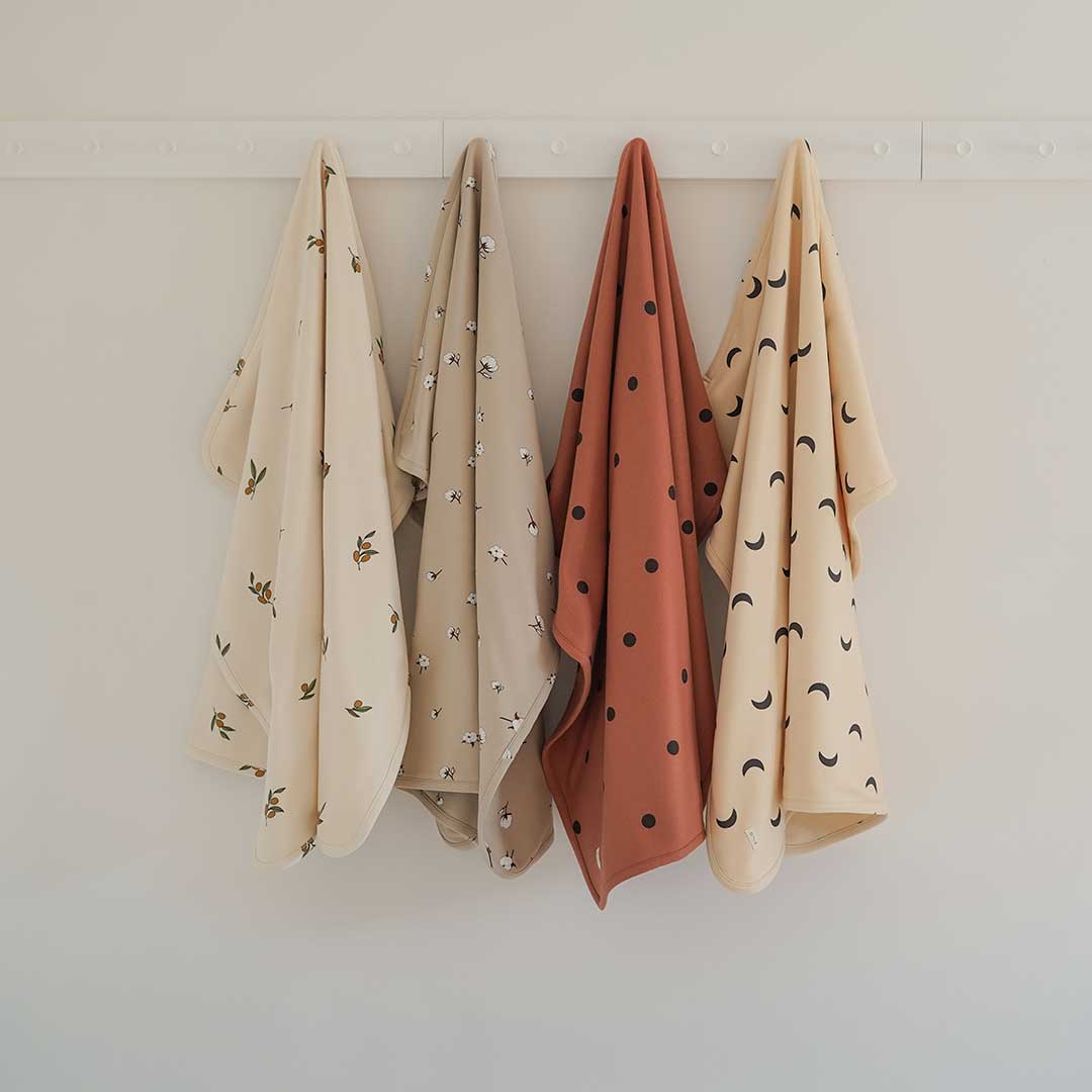 Organic Zoo Reversible Blanket - Cotton Field - Image 2