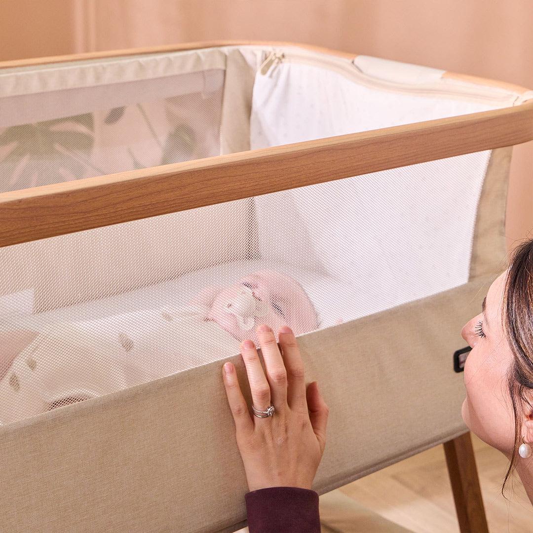 Outlet - Tutti Bambini CoZee Air Bedside Crib - Scandinavian Walnut/Ecru - Image 7