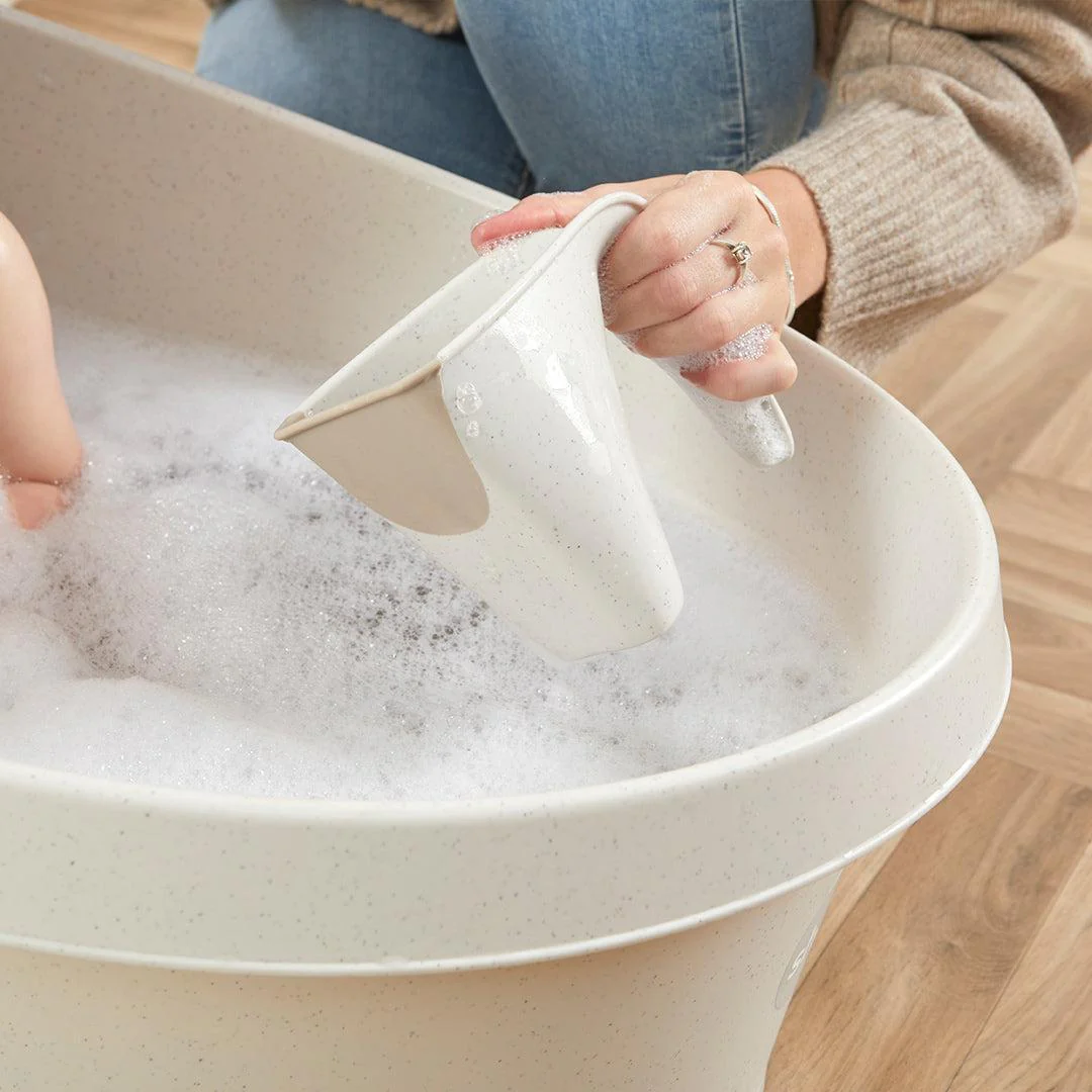 Shnuggle ECO Collection Rinsing Jug  - Cookies & Cream - Image 2