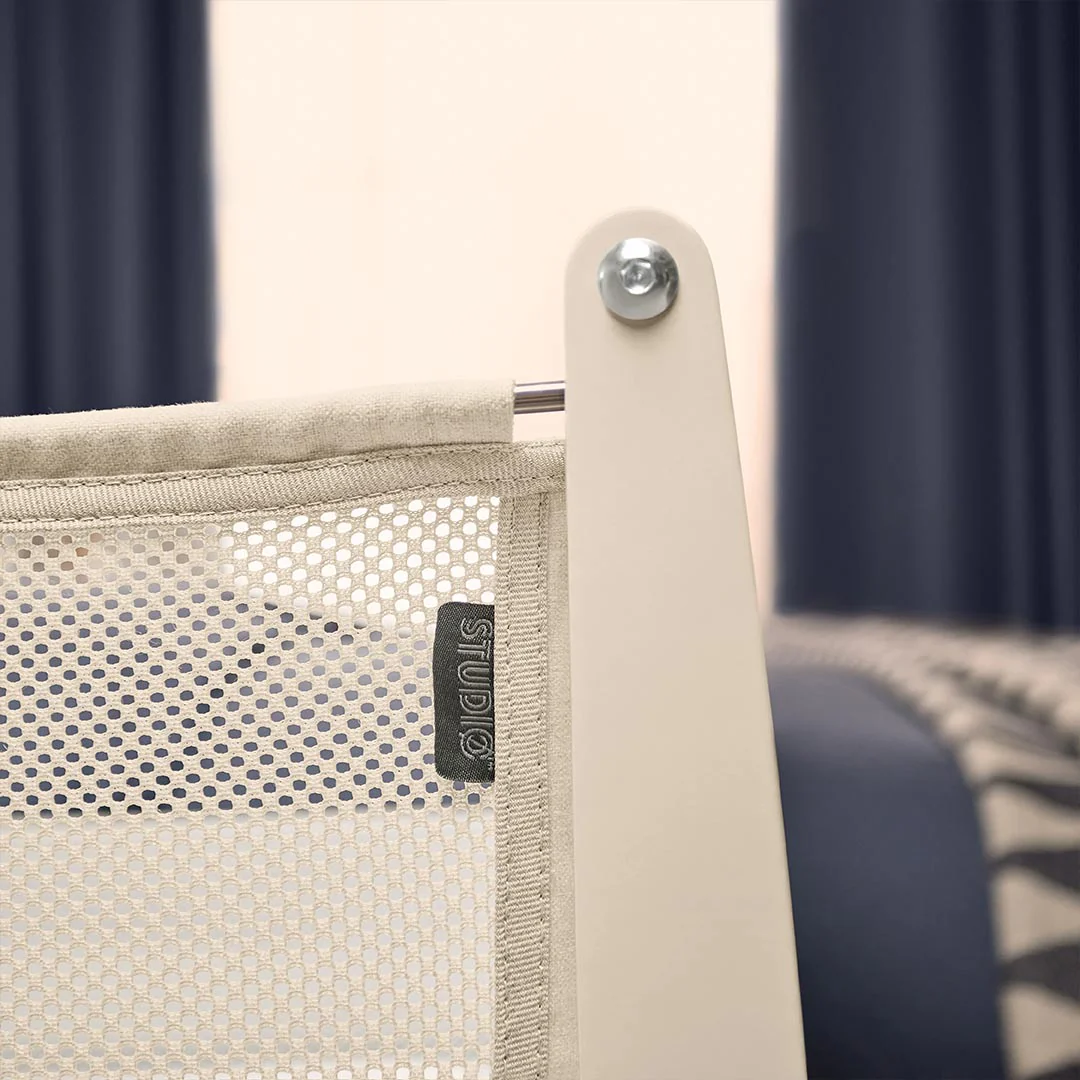SnuzPod Studio Bedside Crib - Vienna - Image 3