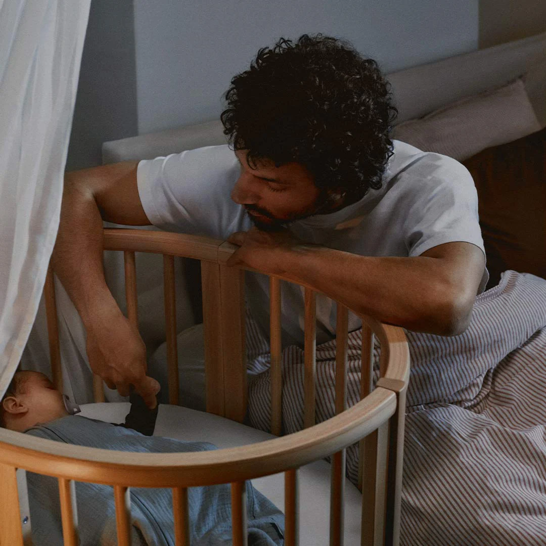 Stokke® Sleepi™ V3 Mini Crib - Natural - Image 5