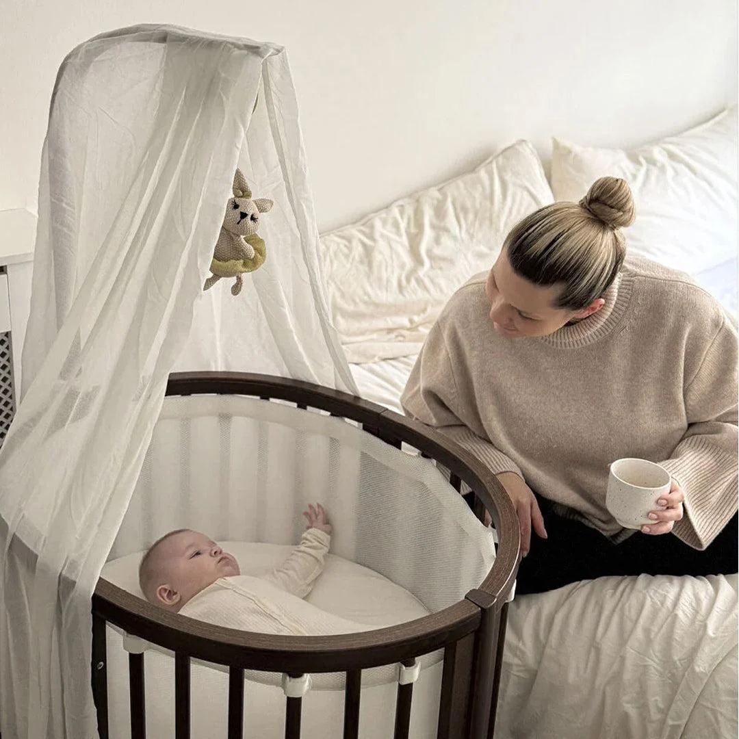 Stokke® Sleepi™ V3 Mini Crib - Warm Brown - Image 2