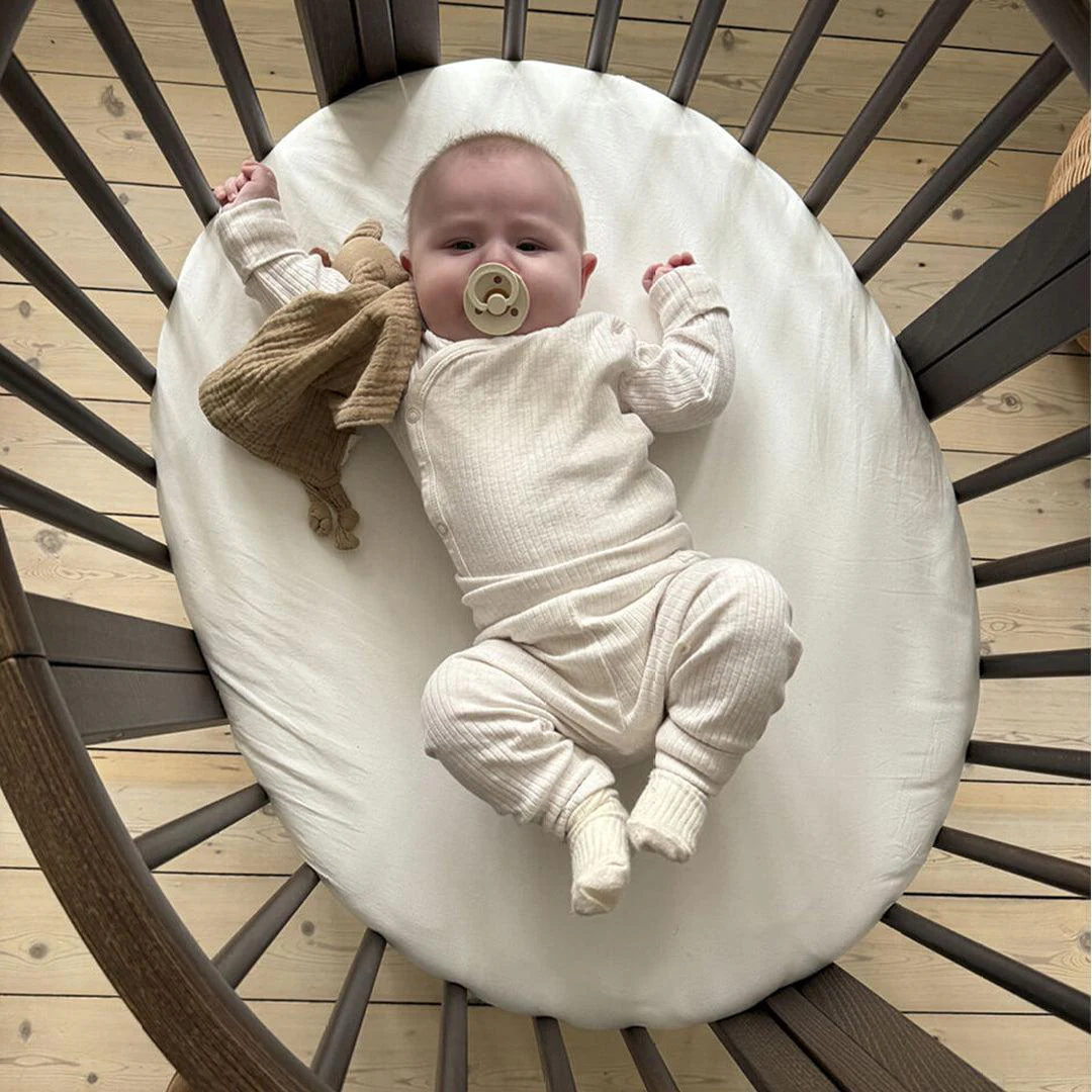 Stokke® Sleepi™ V3 Mini Crib - Warm Brown - Image 4