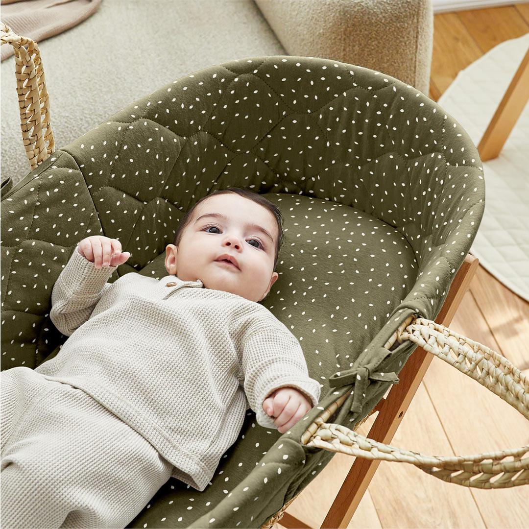 The Little Green Sheep Natural Quilted Moses Basket - Mattress + Static Stand - Image 3