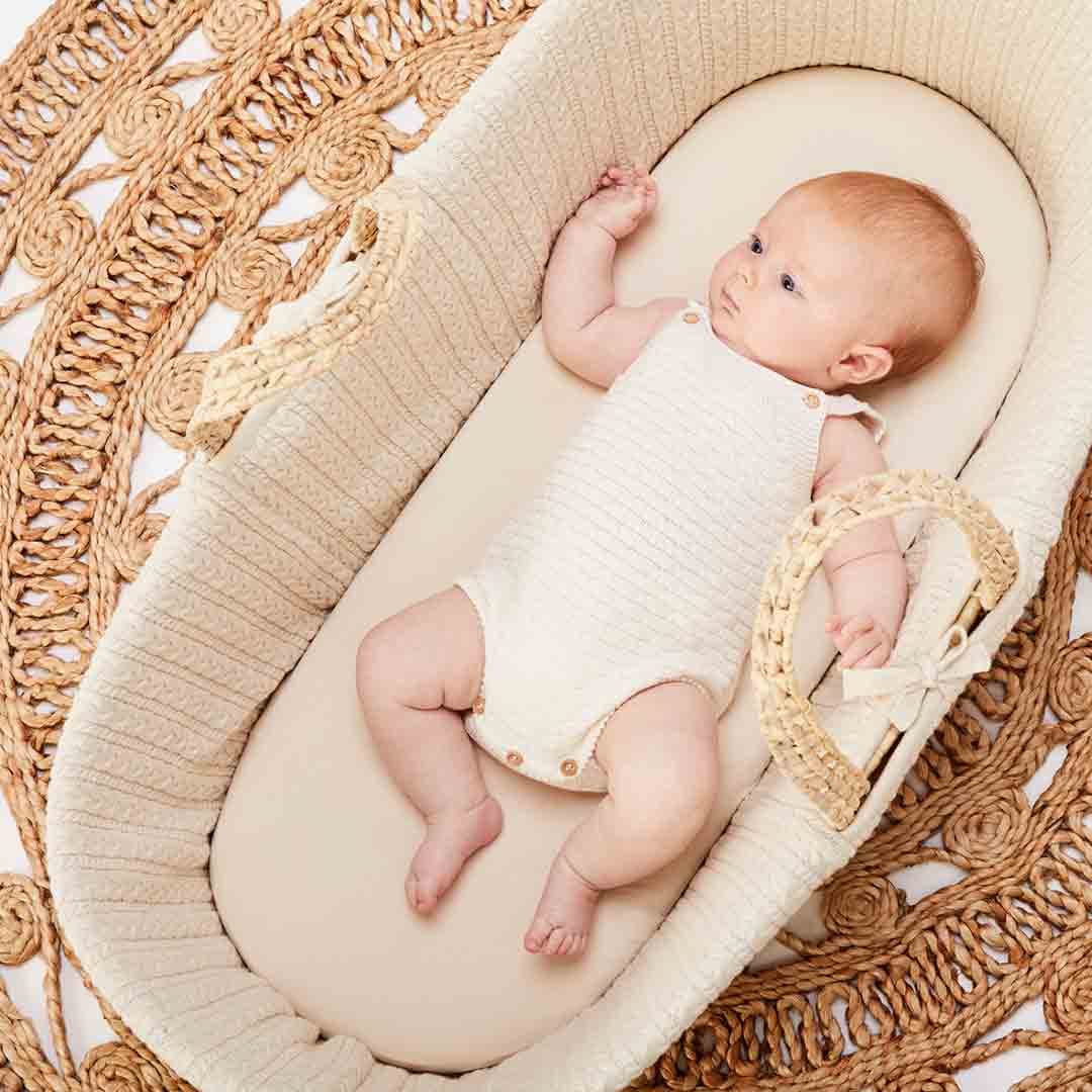 The Little Green Sheep Organic Knitted Moses Basket + Stand Bundle - Image 13