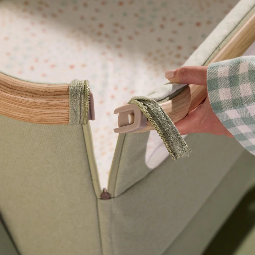 Tutti Bambini Cozee Air 2 Bedside Crib - Drifted Oak / Eucalyptus - Image 10