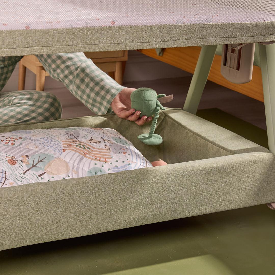 Tutti Bambini Cozee Zen Bedside Crib - Eucalyptus - Image 7